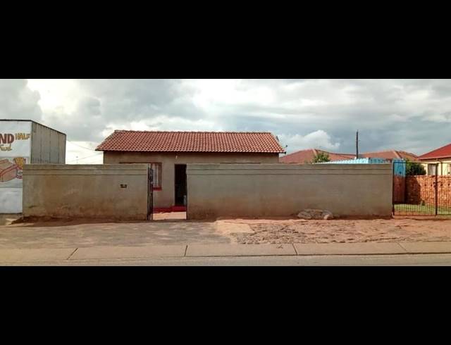 2 BEDROOM HOUSE FOR SALE IN VOSLOORUS
